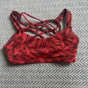 Lululemon Free to Be Bra Wild Light Support Spray Leaf Fireside Red Multi Size 2